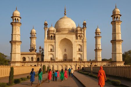 Guided 3-Day Tour: Discover Ajanta, Ellora Cave & Aurangabad City