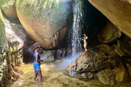 Tijuca Forest: Tour with Waterfalls and Caves