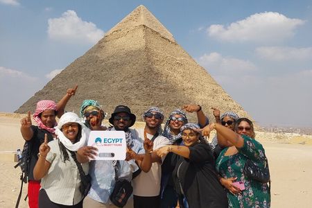 Half day tour to Giza Pyramids and Sphinx 