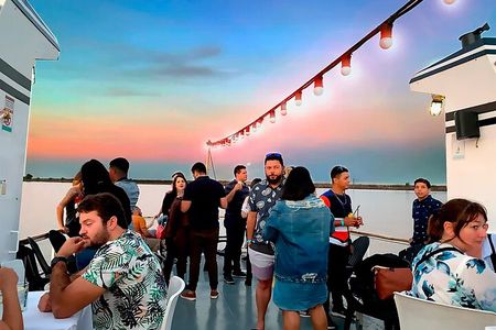 Sunset on the Río de la Plata: Navigation & Open Bar
