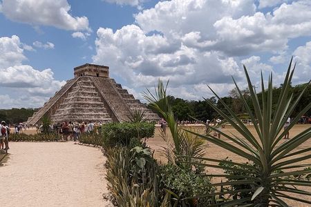 Small group Chichen Itza, Ik Kil &Valladolid All Inclusive tour