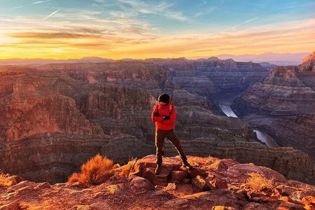 VIP Luxury Grand Canyon West and Hoover Dam with Optional Skywalk