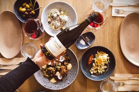 Central Otago Wine Tour Small Group, Expert Guide & Scenic Views