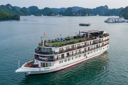 Halong Bay Premium Overnight Cruise: 2D1N Luxury from Hanoi
