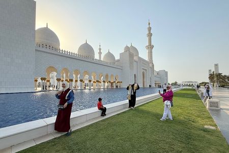 Private Sheikh Zayed Grand Mosque Tour from Dubai to Abu Dhabi