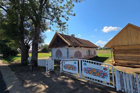 Fom Krakow; Guided Day Tour of Zalipie Village And Museum Entry