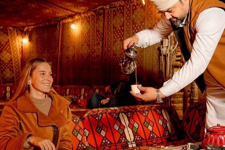 VIP Arabian Night:Luxury Dinner & Show in Giza+Free photographer 