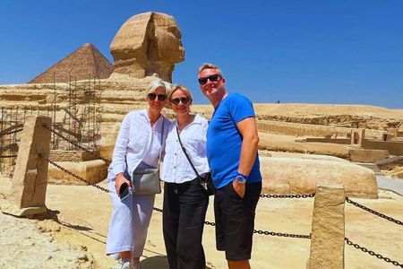 Private Pyramids Tour: Giza, Sakkara & Dahshur