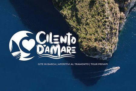 Boat experience in the crystal clear waters of Cilento 