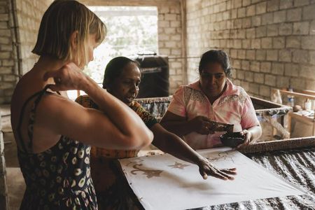 Batik Experience Workshop & Factory Tour in Galle