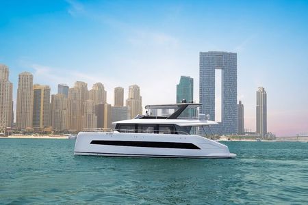 Dubai Yacht Cruise with Marina, Ain Dubai, JBR & Refreshments