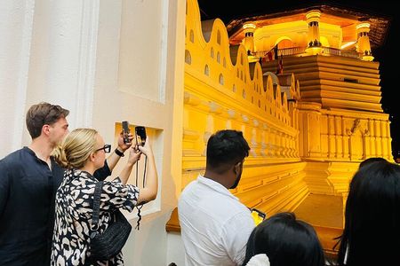 Kandy One Day Tour Temple of the Tooth, Gardens and Culture