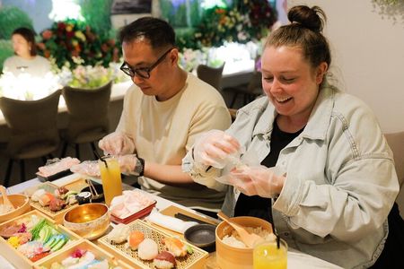 Temari Sushi Making Experience in Shinjuku