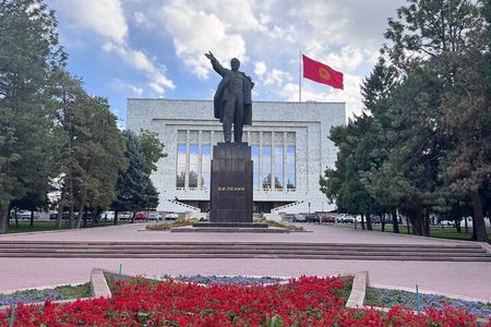 Bishkek : USSR History , Soviet Architects , Statues & Mosaics