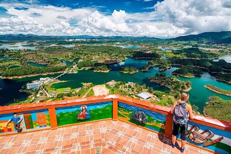 Tour to Guatapé From Medellin by Private Transportation