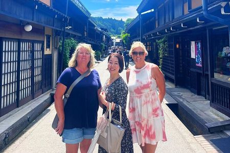 Customizable Takayama Private Half-Day Walking Tour