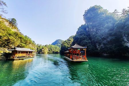 Private Tour to Baofeng Lake & Yellow Dragon Cave