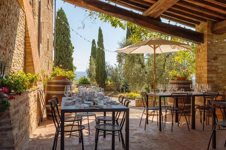 Art and Wine in the Heart of Chianti discover with us the tradition