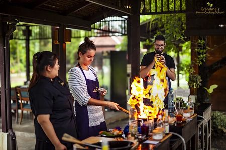 Full-Day Thai Cooking Class with Grandma - Market and Farm Tour