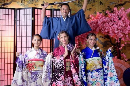 Osaka：Kimono photo shoot(大阪：着物写真撮影）