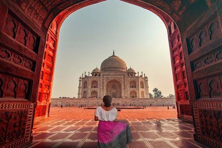 Same Day Taj Mahal and Agra Fort Tour from Delhi By Car