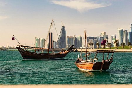 Private City Tour In Doha Souq Waqif Courniche The Pearl Katara