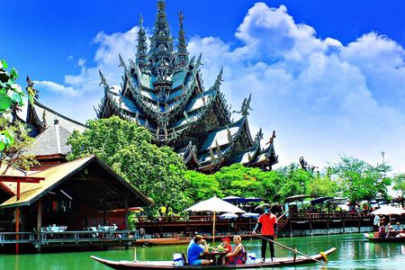 Bangkok: Pattaya Truth Sanctuary & Coral Island Private Tour