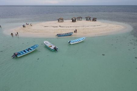 Excursion in Cayo Aera and Los Manglares in Playa la Ensenada