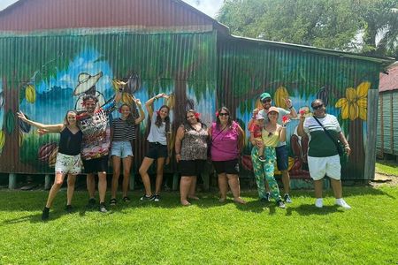 Discovery DE the real Dominican Republic EN small committee.