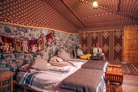Dubai: Overnight Heritage Desert Safari with Vintage Land Rover