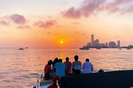 Golden Hours Cartagena : Sunset Boat Ride, Open Bar & Island Party