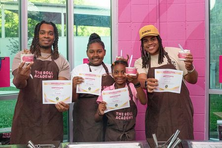 Interactive Rolled Ice Cream Crafting Class in Nashville