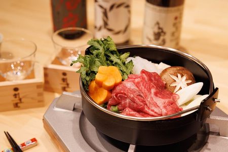 Japanese Sake Tasting & Wagyu Sukiyaki Cooking Class in Tokyo