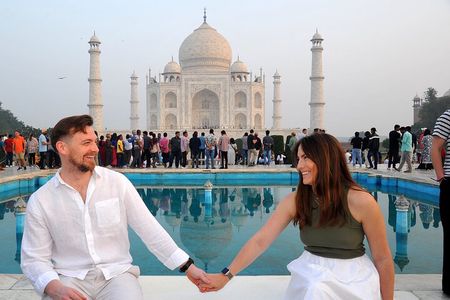 Taj Mahal, Agra Fort & Baby Taj Day Tour From Delhi