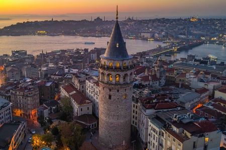 Half Day Istanbul Tour Taksim Istiklal Galata And Spice Bazaar