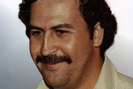 Pablo Escobar Express Tour with Optional Commune Visit 13