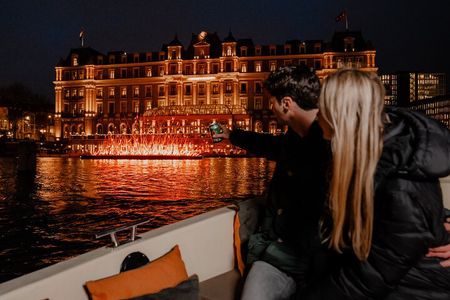 Amsterdam Light Festival: Canal Cruise Luxury Boat All-In Option