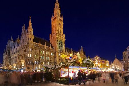  Munich:Christmas Market Hopping with Sightseeing Tour