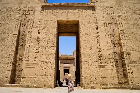 Luxor Day Tour: Valley of Kings & Queens & Hatchepsut Temples