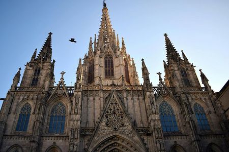 Barcelona: Gothic Legends, Drinks & candy Tasting