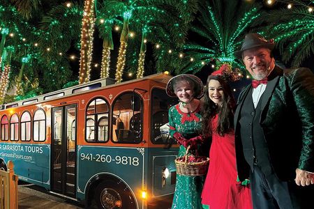 Christmas Carol Trolley Holiday Music & Lights Tour in Sarasota