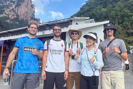Zhangjiajie Day Tour: Avatar Mountain&72 Odd Towers (Free Ticket)