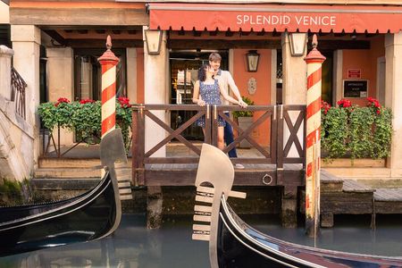 Exclusive Cinematic Photoshoot: Capture Venice Hidden Gems 