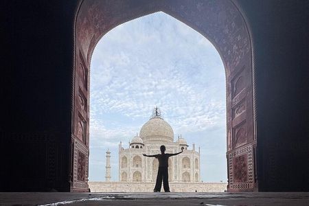 Same Day Taj Mahal Tour from Delhi | All-Inclusive Trip