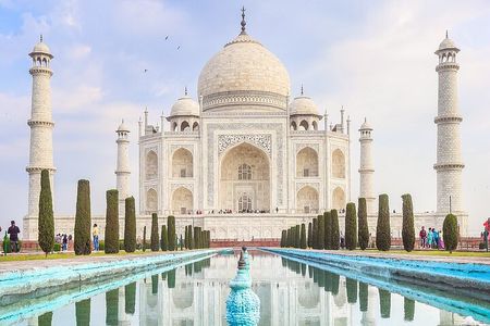 Taj Mahal Same Day Agra Tour With 5* Lunch From Delhi By Car