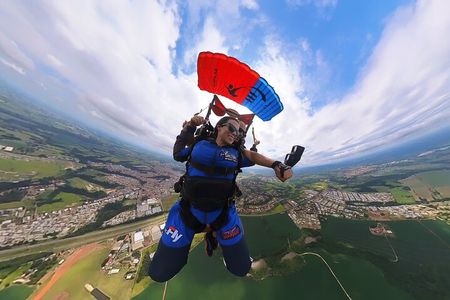 Parachute jump in Boituva with 360o Vision