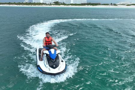 2 in 1 Parasailing and Jet Sky Tour in Cancun