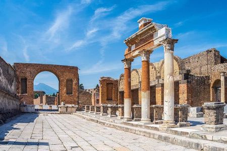 Pompeii tour with Entrance Ticket