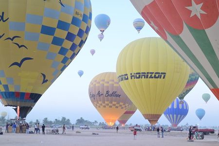 1 Day Private Luxor Tour from Hurghada with Sunrise Balloon Ride