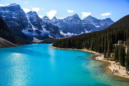 From Canmore Scenic Half-Day Trip to Lake Louise and Moraine Lake